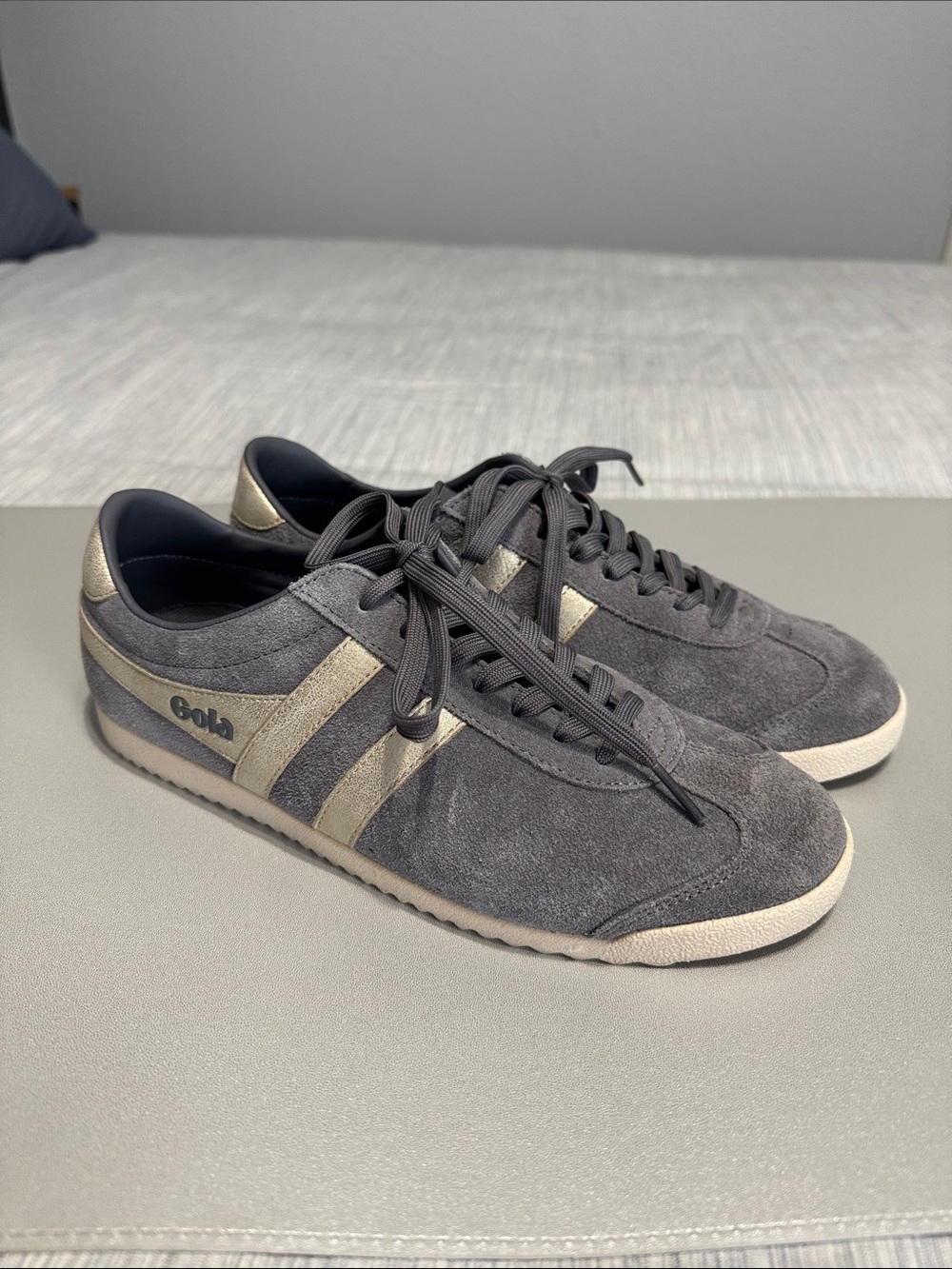 Gola Women's Bullet Pearl Suede Sneakers Trainers - Ash/Gold - Size 9
